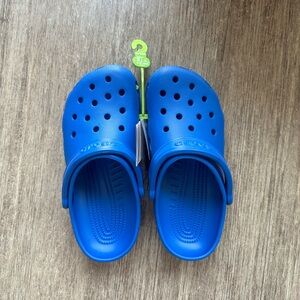 BRAND NEW NWT BLUE CROCS!!!